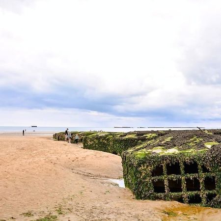 Le Joffre - Studio Sur La Digue En Centre Ville Arromanches-les-Bains Exterior foto