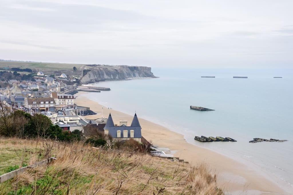 Le Joffre - Studio Sur La Digue En Centre Ville Arromanches-les-Bains Exterior foto
