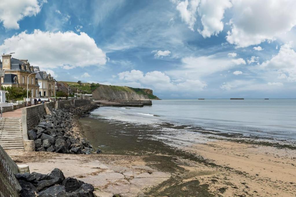 Le Joffre - Studio Sur La Digue En Centre Ville Arromanches-les-Bains Exterior foto